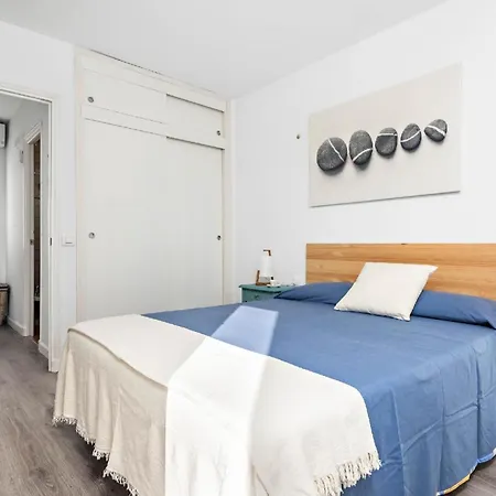 Ferienwohnung Fuer 4 Personen Ca 68 Qm In Cala'n Blanes, Menorca Westkueste Von Menorca Apartamento *