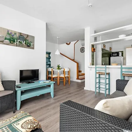 Ferienwohnung Fuer 4 Personen Ca 68 Qm In Cala'n Blanes, Menorca Westkueste Von Menorca *